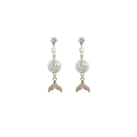 Aretes de chapa de oro cristal con perlas y dije aleta de sirena